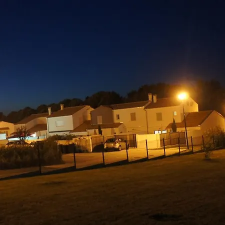 La Maison De Pomone Arces-sur-Gironde